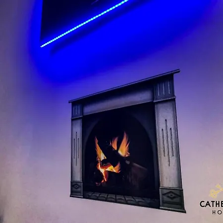 Cathedral Apartment